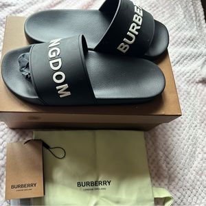 Burberry unisex slides